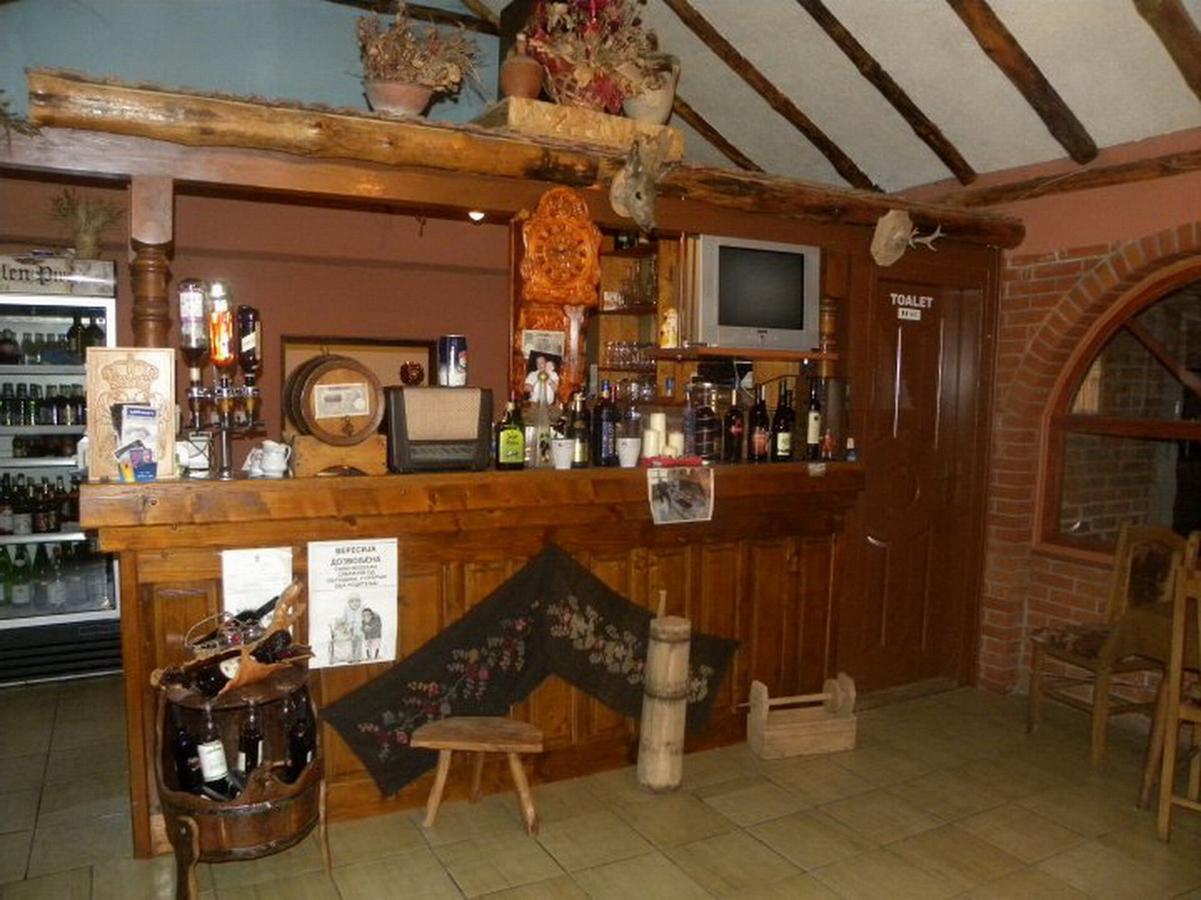 Panorama Lomnica Bed & Breakfast เดสโปโตวัก ภายนอก รูปภาพ
